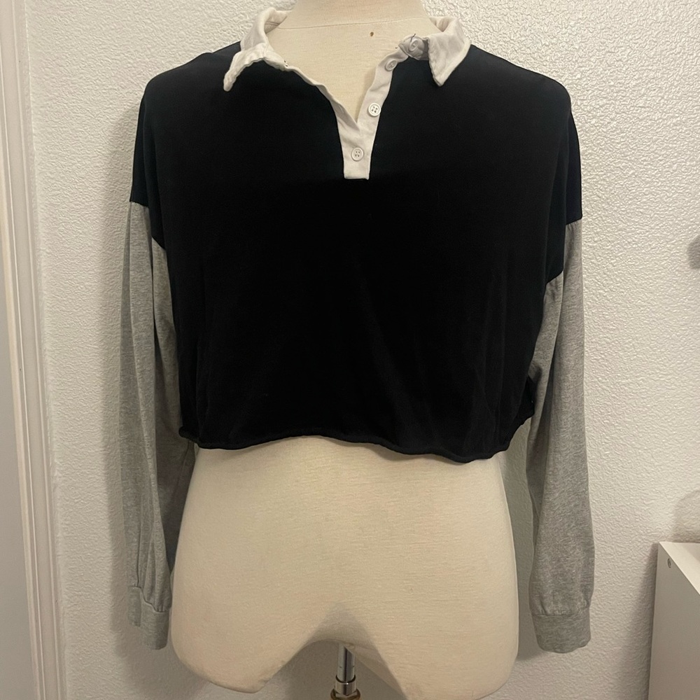 Color block Riley & James long sleeve crop top